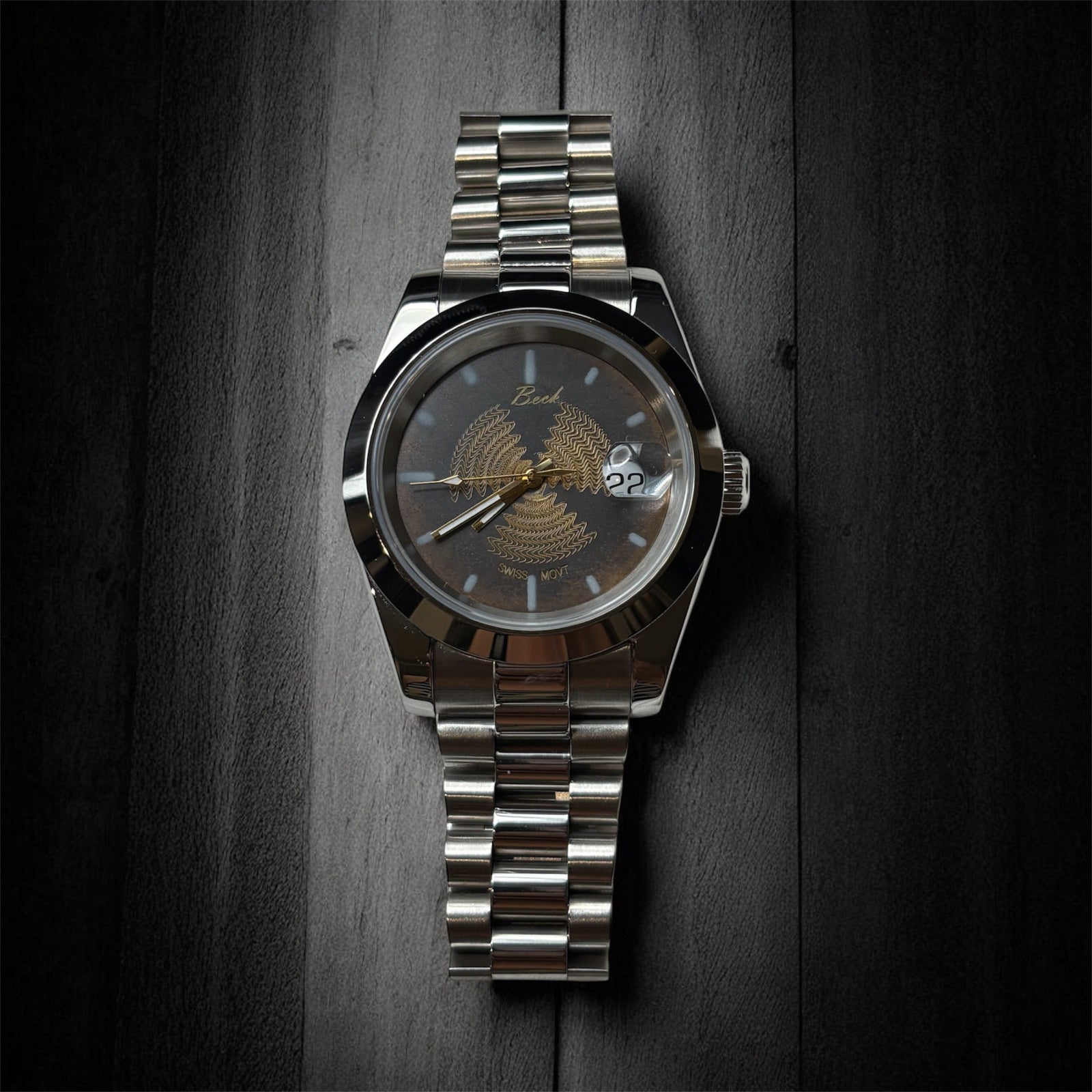 Beck Solaris Relic 25111 – Aged bronze tones and golden guilloché  dial, 40mm 316 stainless-steel case, slanted bezel, Classic solid-link bracelet, Swiss movement SW200 $1,199.00 